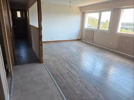 appartement t4 (anciennement t5) de 91 m²