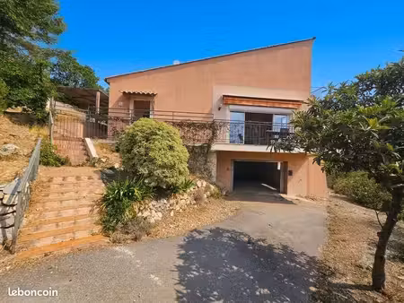 villa 5 pièces 110 m²
