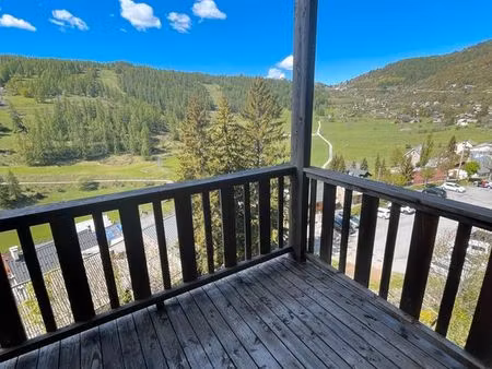 studio meublé avec grand balcon et vue dégagée sur les pistes – beuil