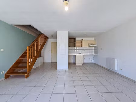 a vendre - muret quartier ox - appartement t3 duplex 61m² avec 2 parkings et 1 cellier