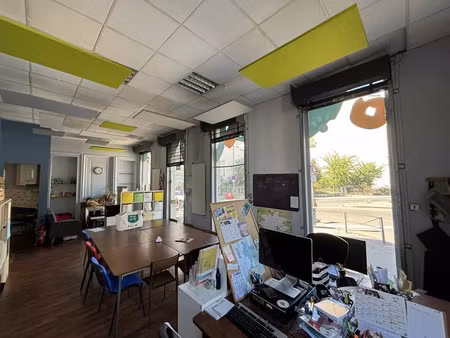 location commerce 63 m² à lyon 9 (69009)