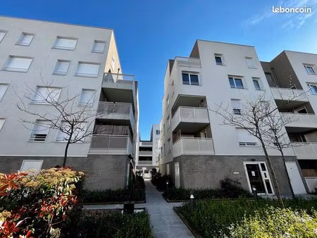 appartement - 2 pièces - 45 m² (avec garage fermé)