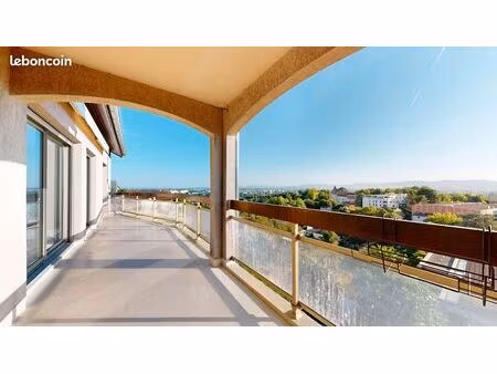 appartement 5 pièces 143 m²