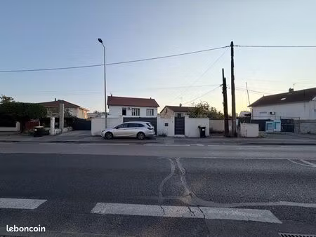 maison individuelle avec fort potentiel – 200 m² + studio de 60 m² sur terrain de 450 m² –