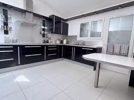 maison 5 pièces 155 m²