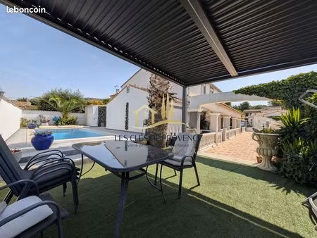 villa 8 pièces 180 m²