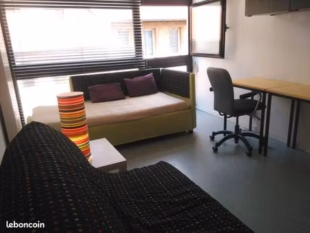 esprit loft-t1 meublé centre lyon quai de saône