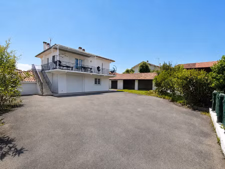 maison de luxe à vendre dans le quartier la plage