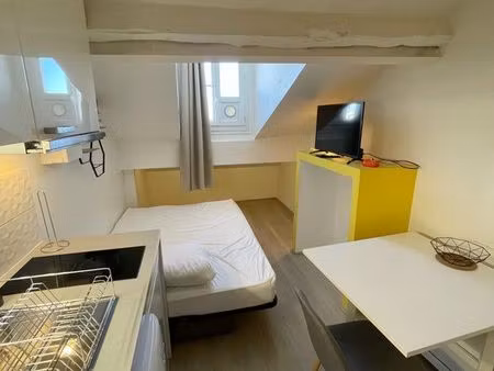 studio plein de charme