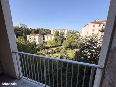 appartement 2 pièces 61 m²