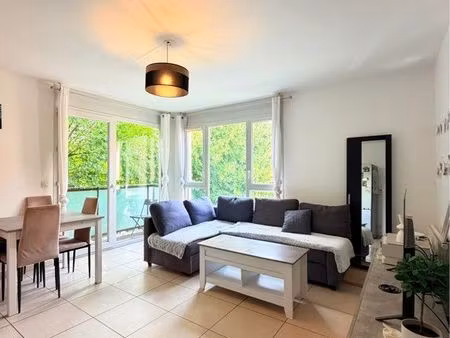 appartement t2 41 m² 900