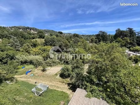 maison 9 pièces 265 m²