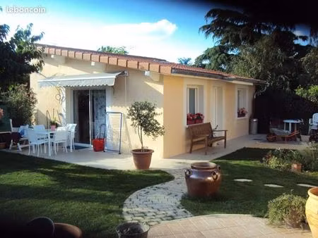 location maisonnette meublée charges comprises