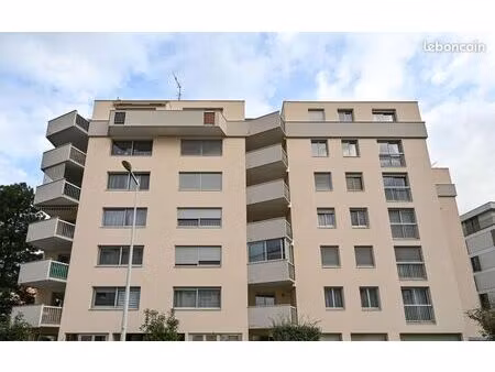 bureaux 63 m²
