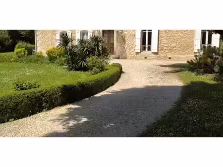 propriété avec piscine annesse-et-beaulieu (24)