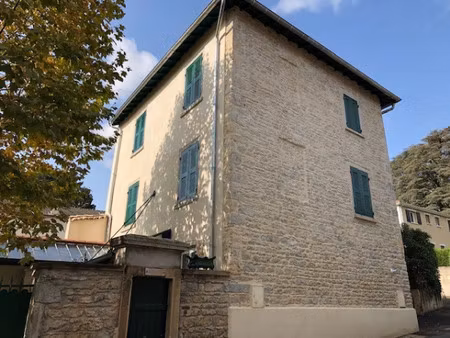 villa de luxe à louer dans le quartier centre et sud est