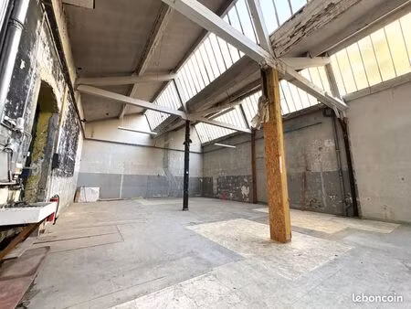 bureau 298 m²