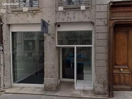 local commercial 33 m²