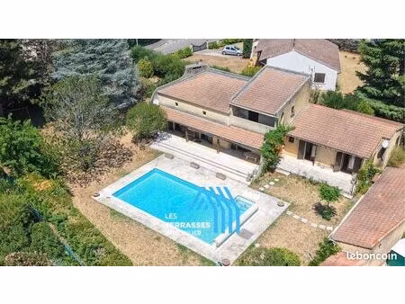 maison 5 pièces 182 m²