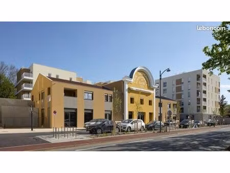 local commercial 79 5m2