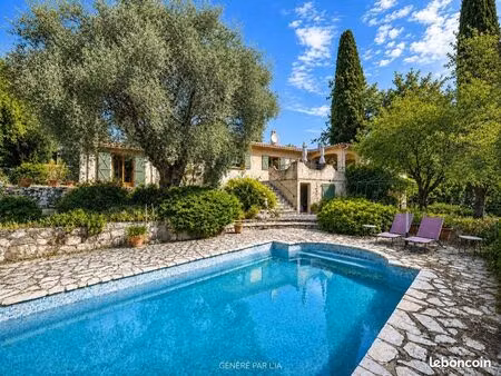 villa 6 pièces 212 m²