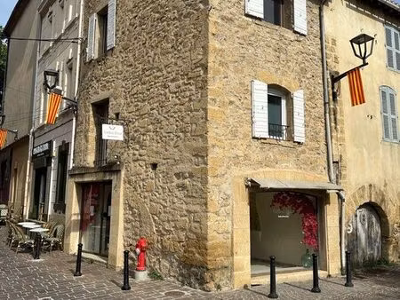local commercial centre ville
