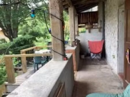 maison avec jardin attenant et dépendances
