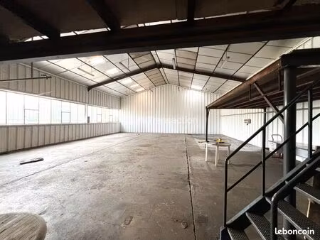 a vendre   vernon ( 27200  ) batiment d'activités 592 m2