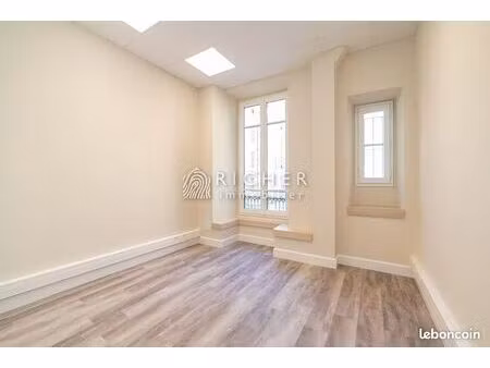 bureaux 49 m² nice