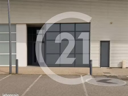 boutique 140 m² portes les valence