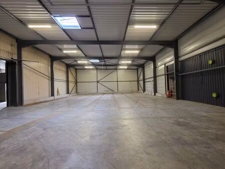 local d'activité / entrepôt 470 m²
