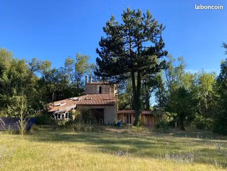 maison atypique – un lieu de vie unique en pleine nature saillans (26340)