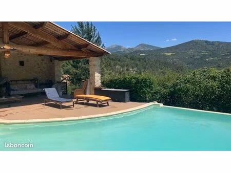 maison en pierre / campagne