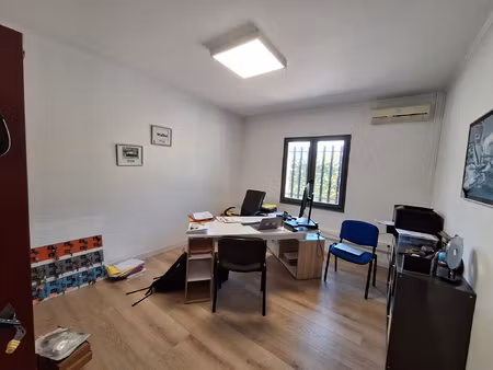 local commercial 187m2 - zac de la petite camargue lunel