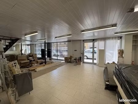 local commercial 175 m² nice