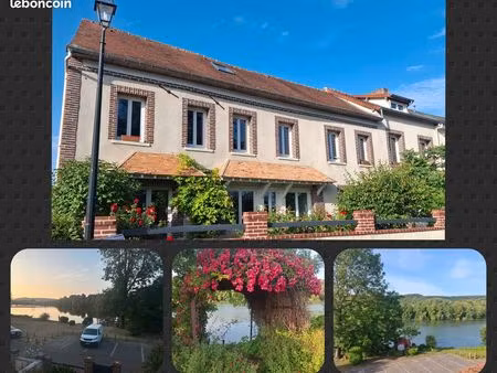 grande maison familiale en bord de seine