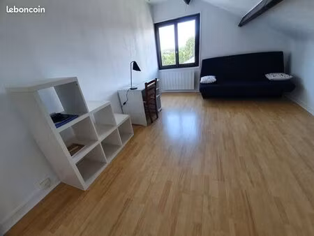 appartement t1 bis meublé face gare d'epernon