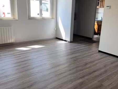 studio 34 m² ideal pour etudiante petite residence