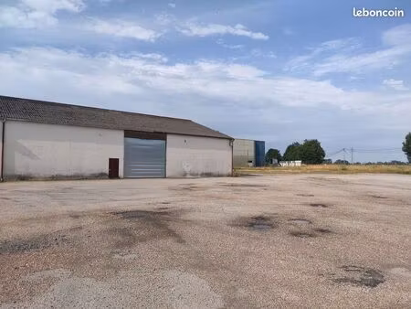 location bâtiment de 800 m2
