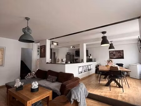 maison 115m2 + maison 50m2 + bâtiment 50m2