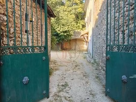immeuble 6 pièces 162 m²