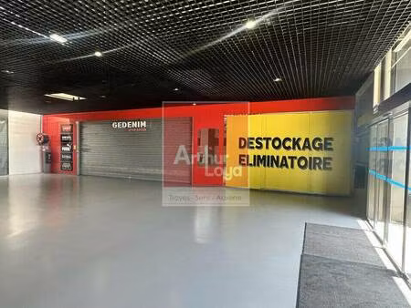local commercial à louer