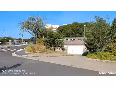 à louer place de parking couvert