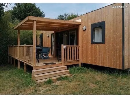 a vendre mobil-home grand standing en bois de 40 m²  rare sur le marché