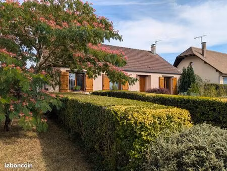 à vendre : maison individuelle 3 chambres proches des écoles