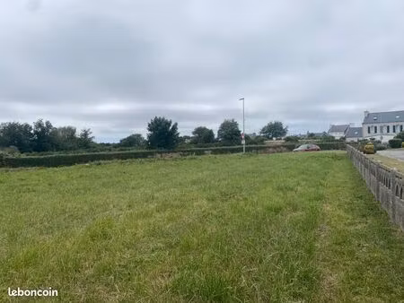 terrain 850 m² primelin
