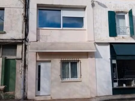 vend maison de ville a usage mixte