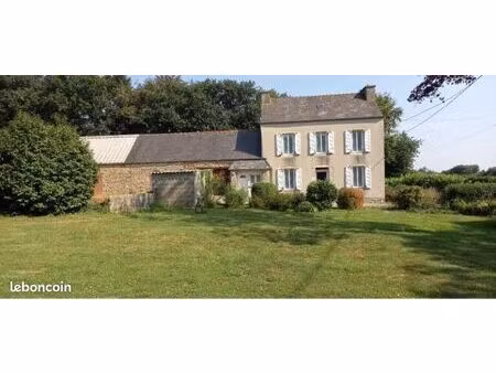 charmante maison avec grand terrain et dépendances