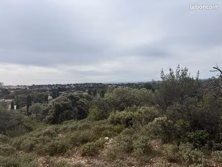terrain 350 m² villeneuve les avignon