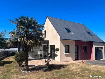 maison contemporaine 121m2  4 chambres  véranda cuisine  dpe: b  centre bourg